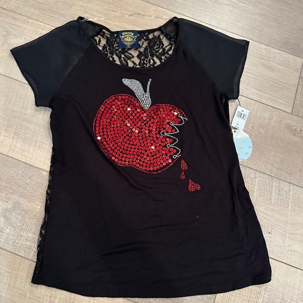 Disney Couture Y2K Snow White Black Short Sleeve Tee with Red Apple Sequin 🍎